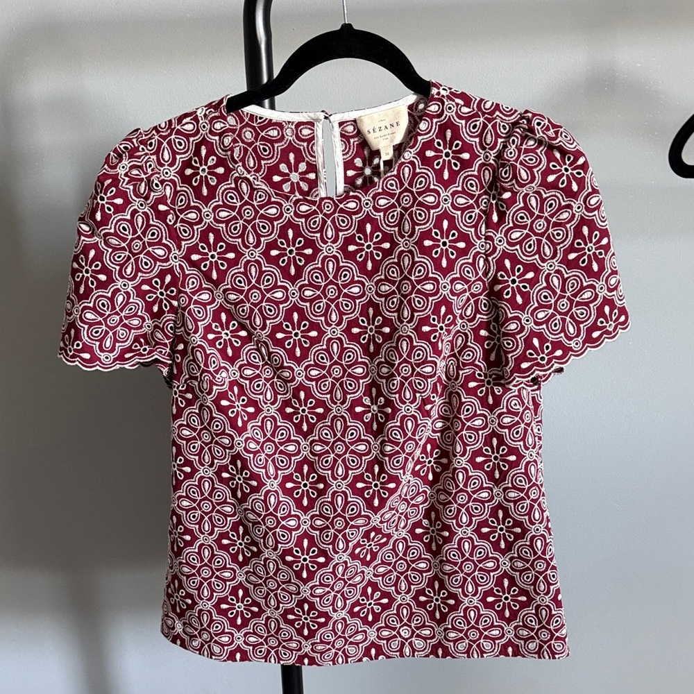 Sezane Burgundy & White Floral Lace-Effect Short Sleeve Top